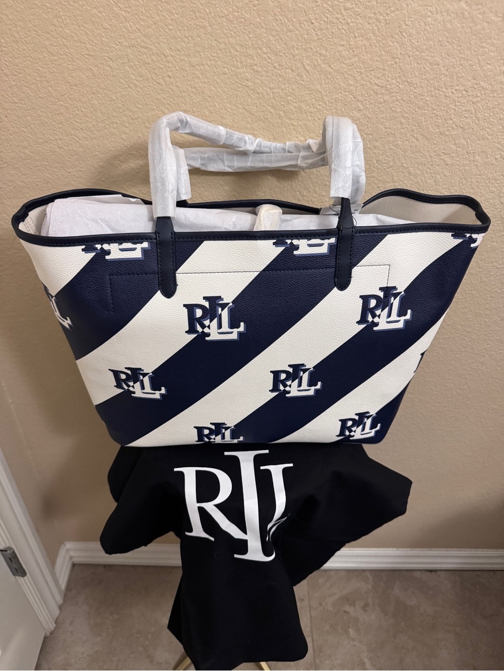Women Ralph Lauren Navy White Monogram Large Collins Summer Nautical Stripe Tote - Picture 4 of 8